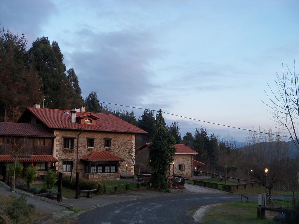 Agroturismo Iturbe Axpe de Busturia ภายนอก รูปภาพ